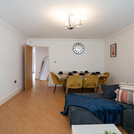 Villa Emirates House, Luxe 5 Bed, With King Sized Beds, Next To Aiport & Nec, Jlr 5 Mins à Marston Green Extérieur photo