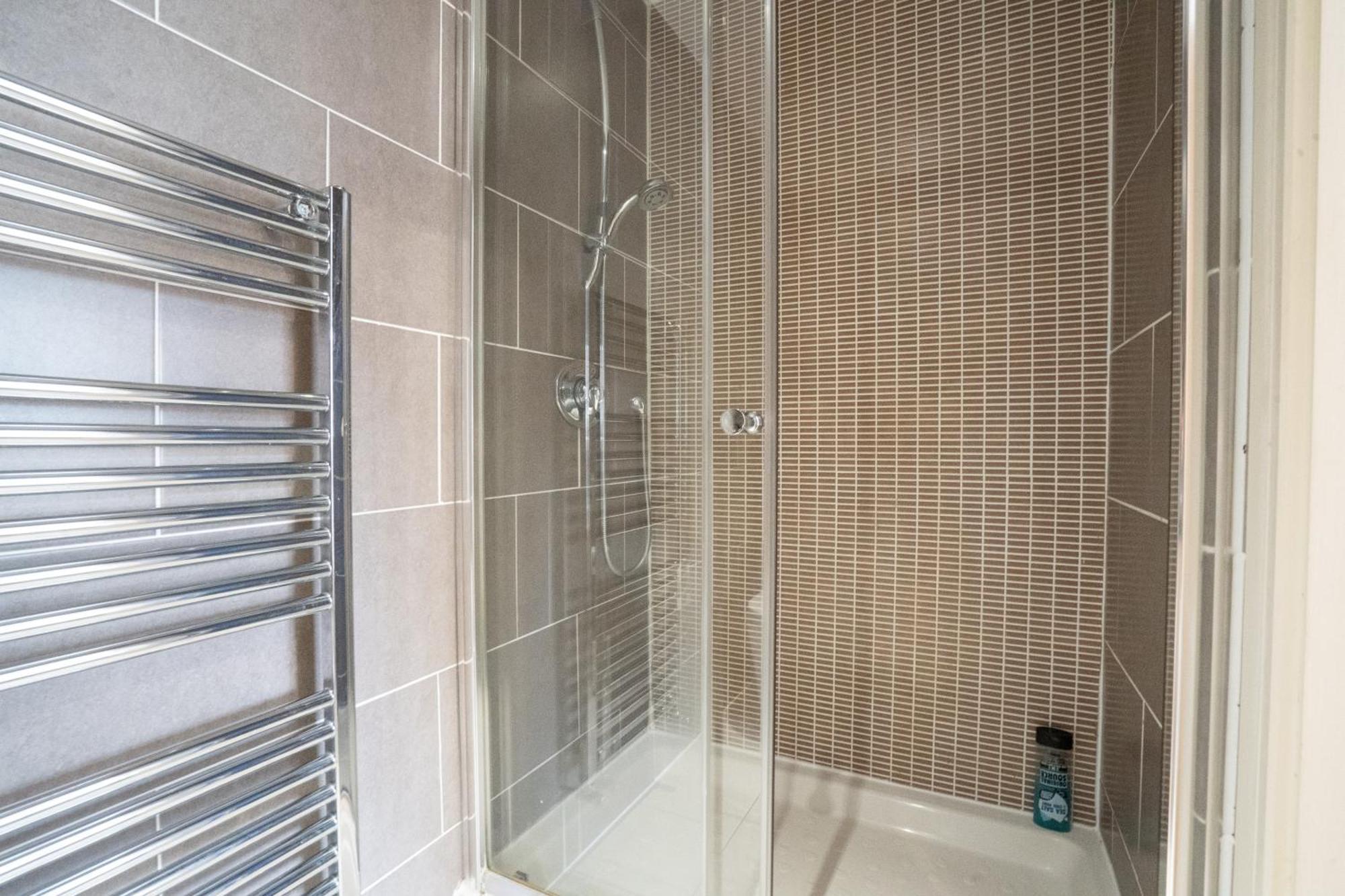 Villa Emirates House, Luxe 5 Bed, With King Sized Beds, Next To Aiport & Nec, Jlr 5 Mins à Marston Green Extérieur photo