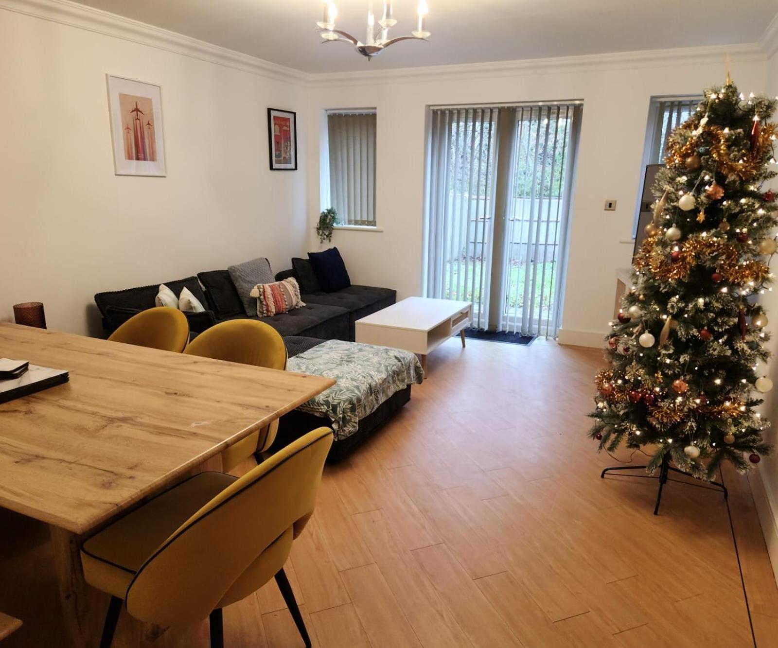 Villa Emirates House, Luxe 5 Bed, With King Sized Beds, Next To Aiport & Nec, Jlr 5 Mins à Marston Green Extérieur photo